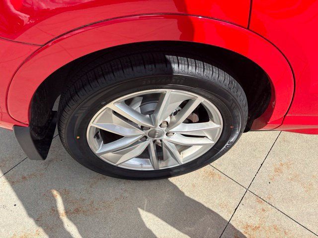 Used 2018 Audi Q3 2.0T Premium Plus w/ Premium Plus Package AWD/4WD image 10