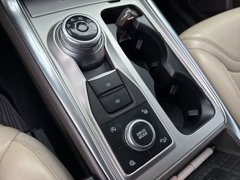 Used 2020 Ford Explorer Platinum AWD/4WD image 10