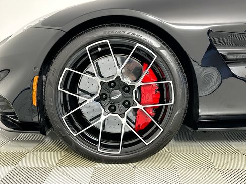 New 2026 Aston Martin Vanquish RWD image 9