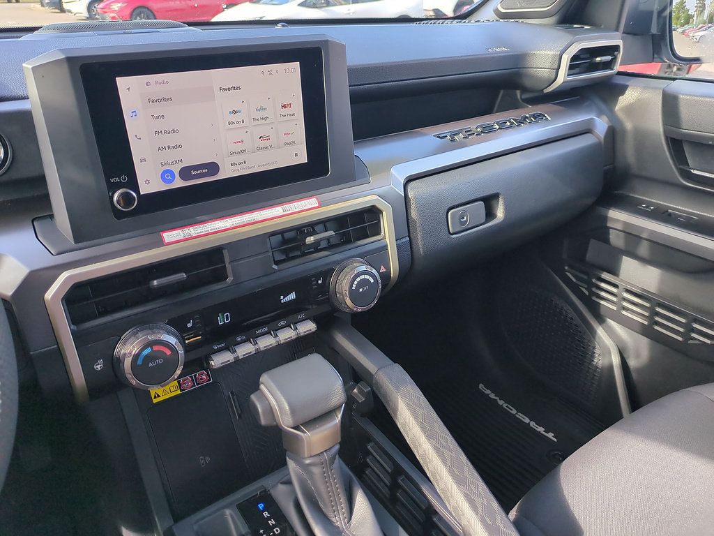 Certified 2025 Toyota Tacoma SR5 AWD/4WD image 21