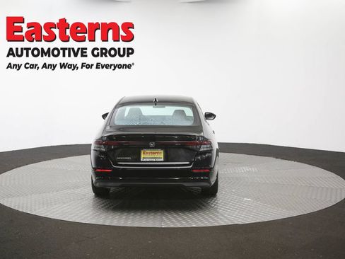 Used 2025 Honda Accord SE image 31