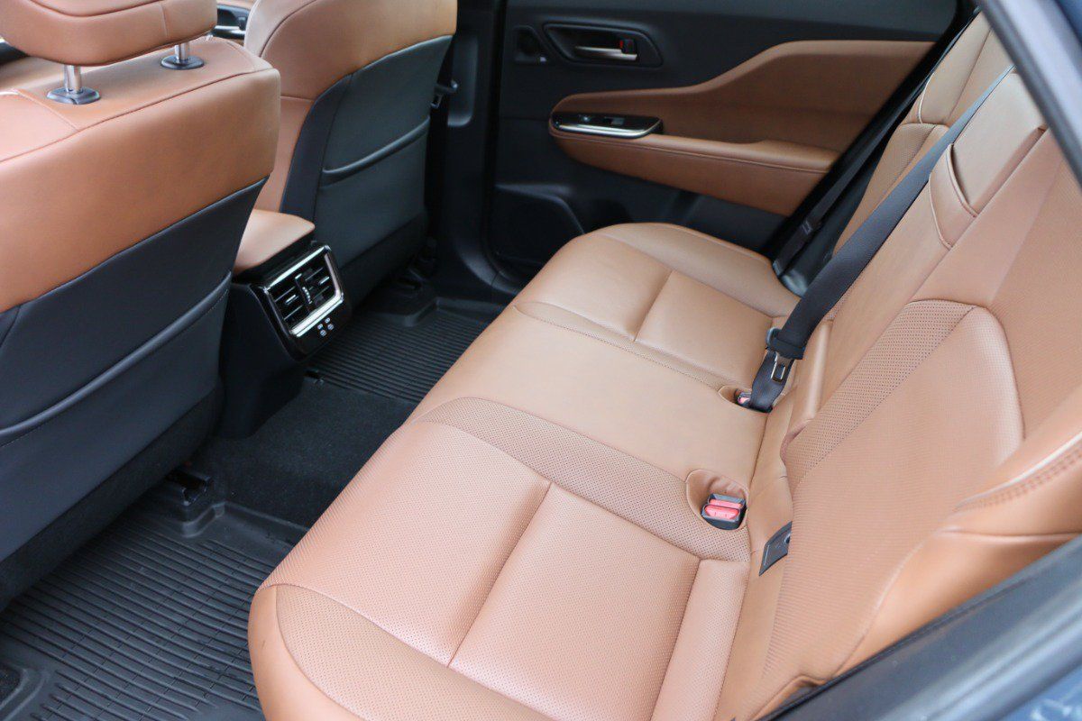 Used 2025 Toyota Crown Signia w/ Advanced Technology Package AWD/4WD image 34