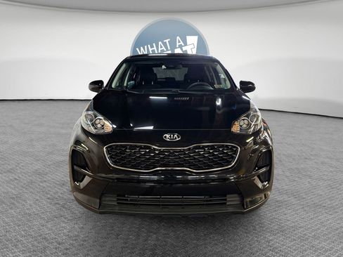 Used 2022 Kia Sportage LX image 9