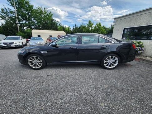Used 2013 Ford Taurus Limited FWD image 4