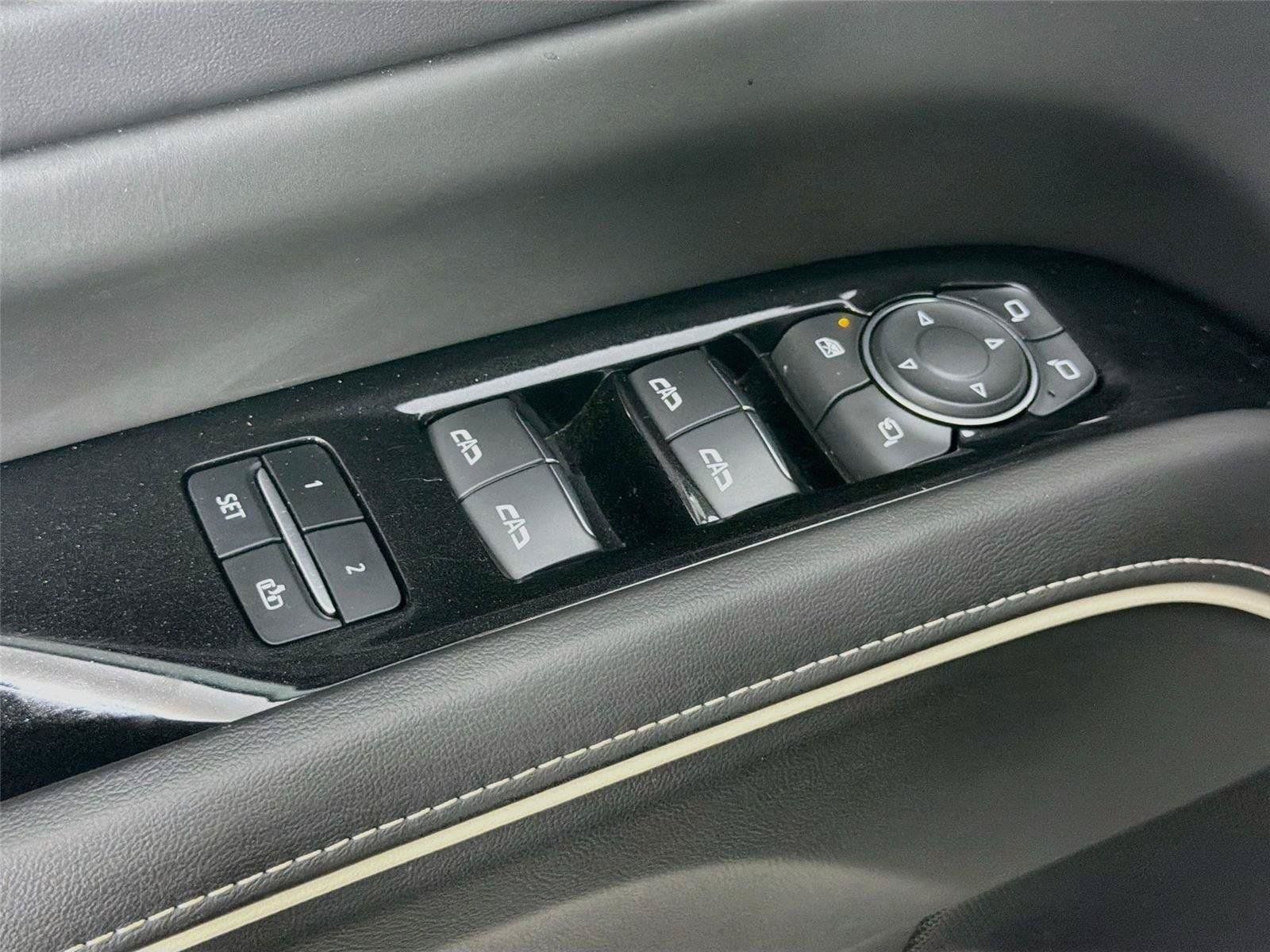 Used 2024 Cadillac Escalade ESV Sport Platinum w/ LPO, ONYX Package AWD/4WD image 18