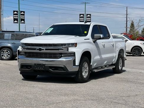 Used 2021 Chevrolet Silverado 1500 LT w/ Convenience Package II AWD/4WD image 3