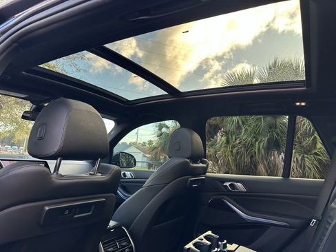 Used 2019 BMW X5 xDrive40i w/ M Sport Package image 38