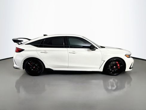 Used 2024 Honda Civic Type R image 11