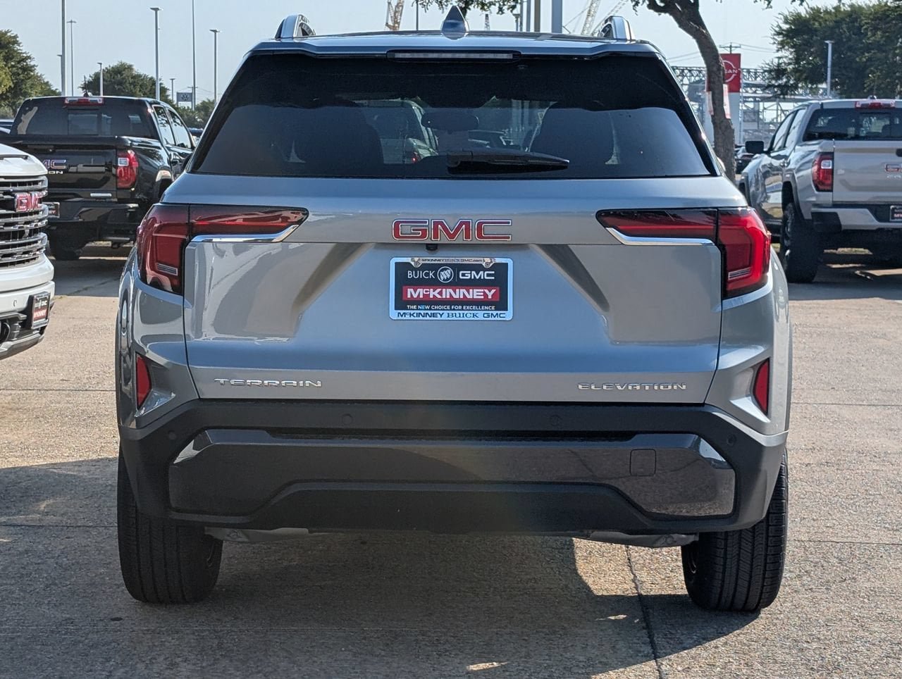New 2027 GMC Terrain Elevation w/ Elevation Premium Package FWD image 5