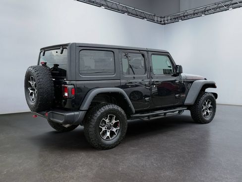 Used 2022 Jeep Wrangler Unlimited Rubicon AWD/4WD image 3