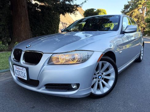 Used 2011 BMW 328i Sedan RWD image 1