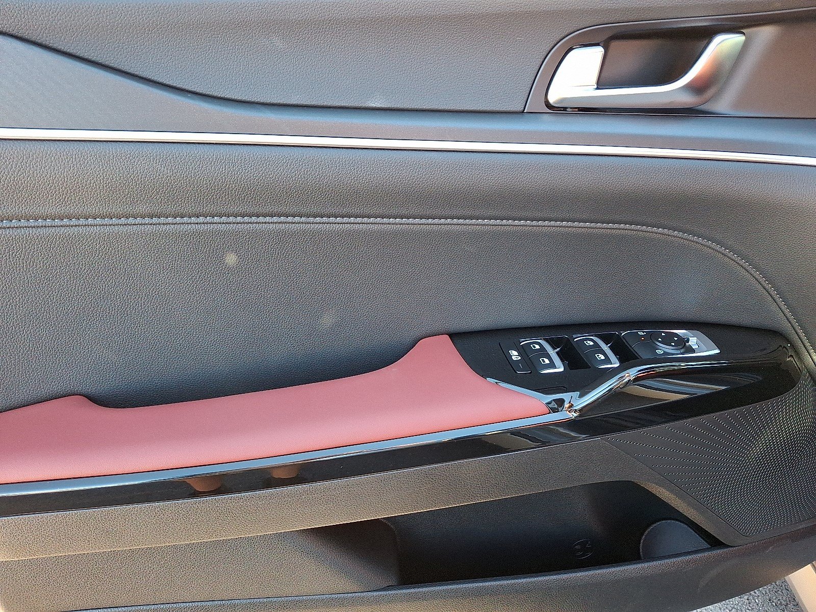 New 2026 Kia K5 GT-Line w/ GT-Line Red Interior Package FWD image 5