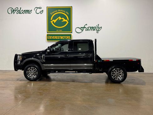 Used 2019 Ford F250 Lariat w/ Lariat Value Package image 5