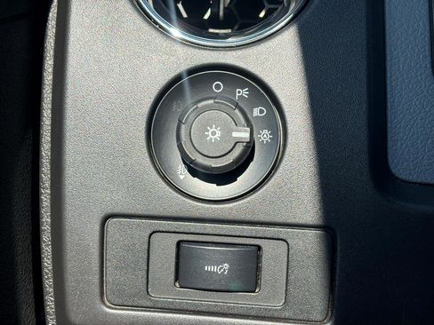 Used 2014 Ford F150 XLT w/ Equipment Group 302A Luxury image 19