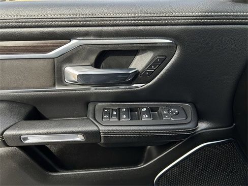 Used 2025 RAM 1500 Laramie image 27