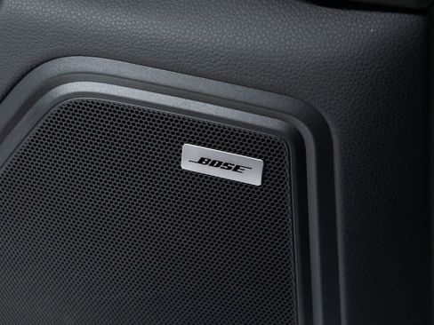 Certified 2024 Porsche Macan image 27