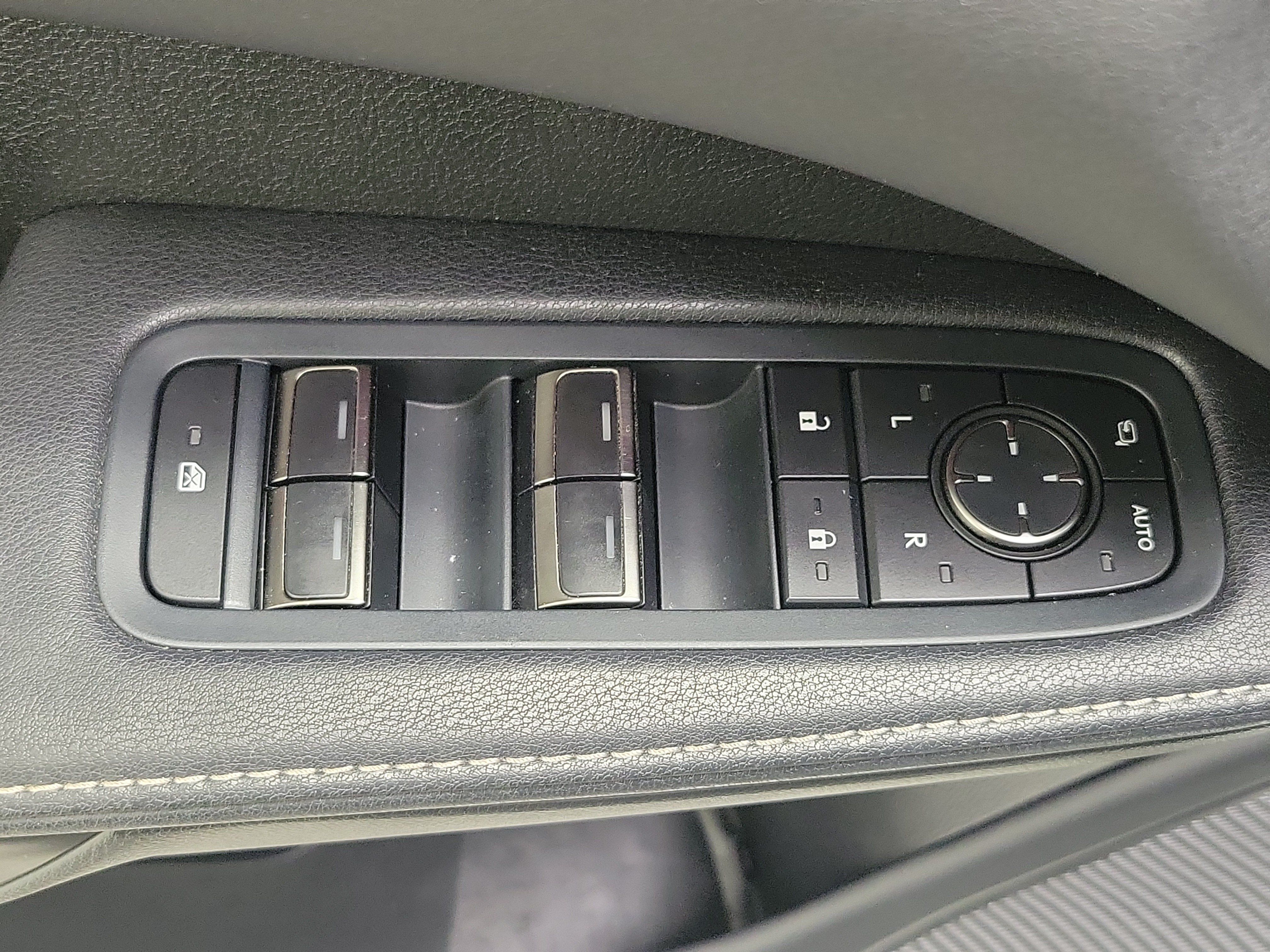 Used 2023 Lexus RX 350 AWD w/ Accessory Package (Z1) image 19