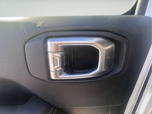 Used 2024 Jeep Wrangler Sahara image 35