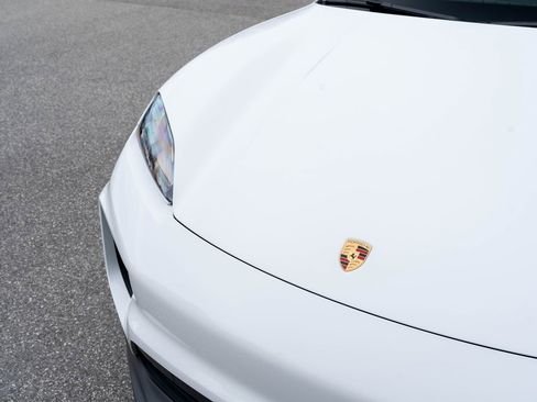 Certified 2025 Porsche Macan 4S Electric image 18