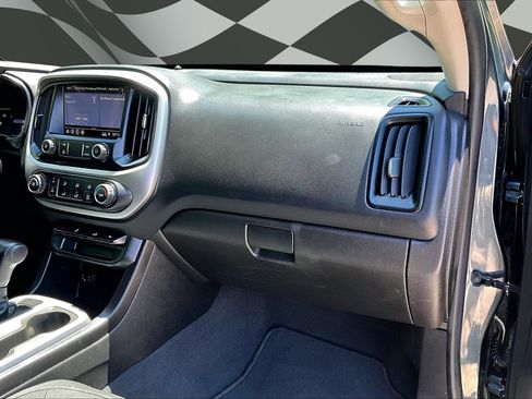 Used 2019 Chevrolet Colorado LT w/ LT Convenience Package RWD image 16