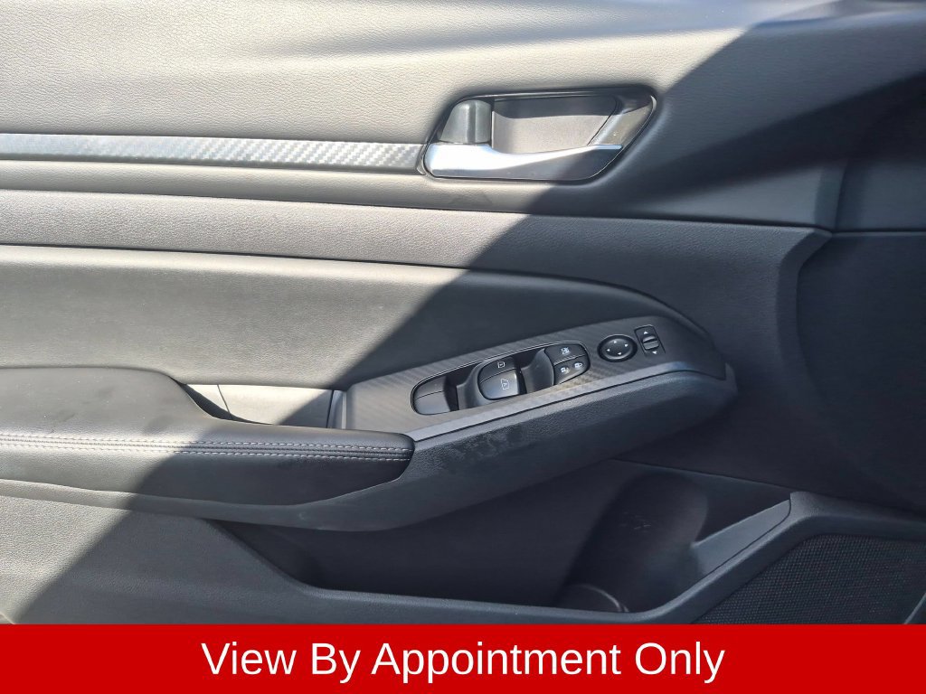 Used 2025 Nissan Altima 2.5 SV FWD image 22
