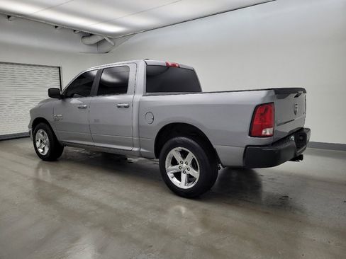 Used 2021 RAM 1500 Classic SLT image 3