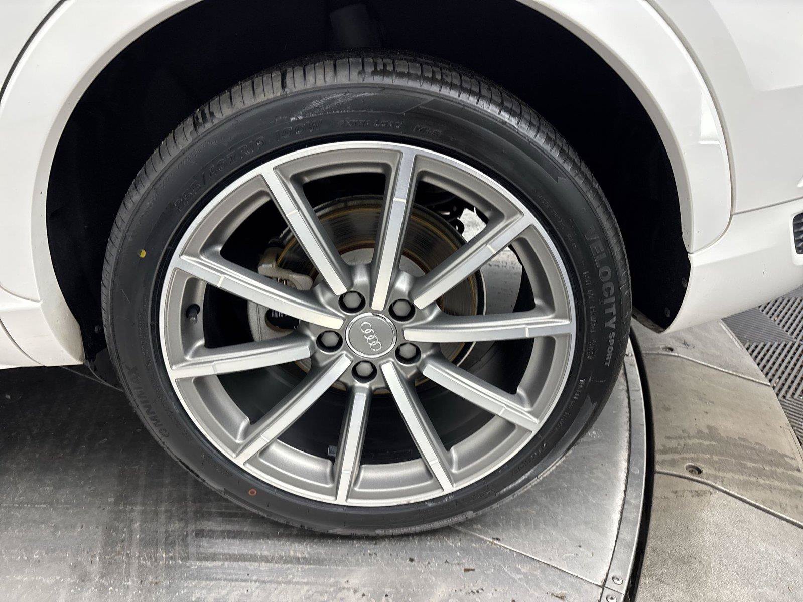 Used 2018 Audi Q3 2.0T Premium Plus AWD/4WD image 27