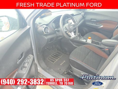 Used 2023 Nissan Kicks SR FWD image 7