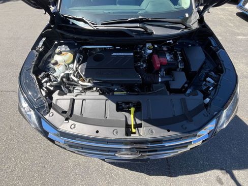 Used 2025 Nissan Rogue SV FWD image 34