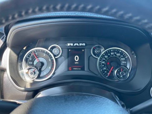 Used 2024 RAM 2500 Big Horn w/ Night Edition AWD/4WD image 4