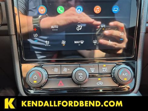 Certified 2025 Ford Ranger Raptor AWD/4WD image 17