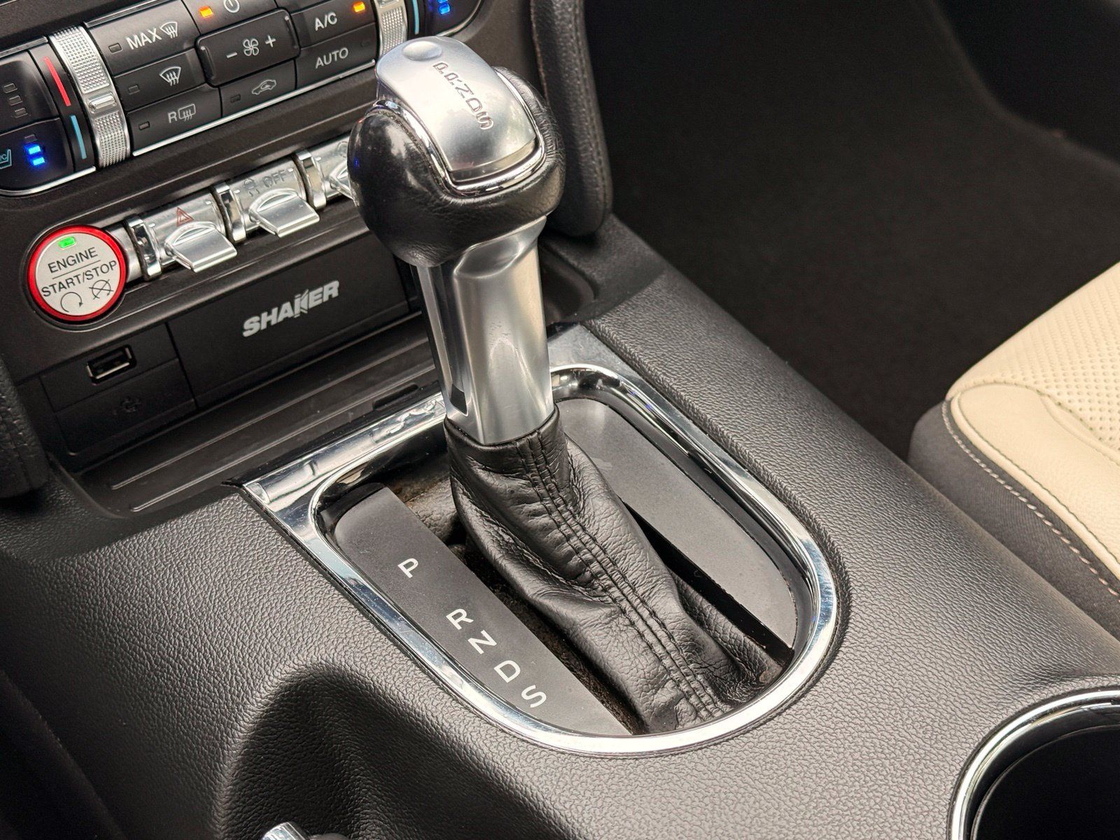 Used 2017 Ford Mustang Premium RWD image 33