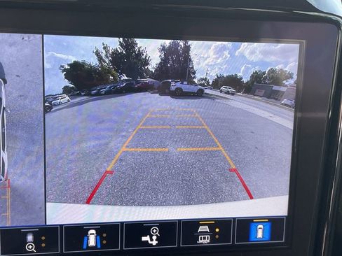 Certified 2023 Chevrolet Traverse Premier image 25