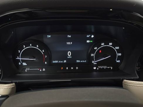 Used 2020 Lincoln Corsair AWD w/ Premium Package image 16