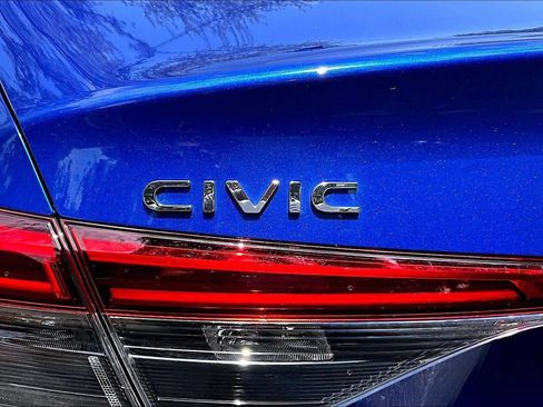 Used 2023 Honda Civic Sport image 27