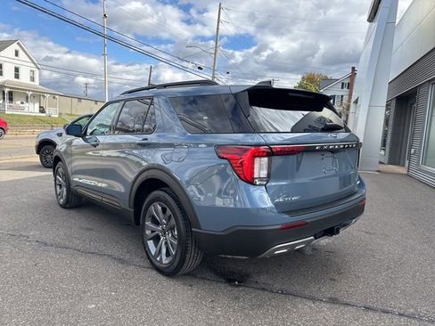 New 2026 Ford Explorer Active w/ Active Comfort Package image 7
