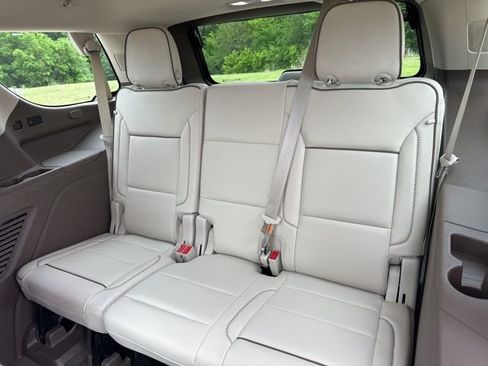 Used 2023 GMC Yukon Denali w/ Denali Reserve Package AWD/4WD image 24