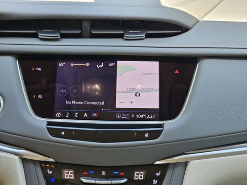 Certified 2024 Cadillac XT5 Premium Luxury FWD image 17