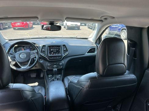 Used 2021 Jeep Cherokee Latitude Lux w/ Comfort/Convenience Group AWD/4WD image 12