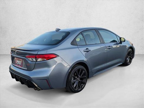 Used 2023 Toyota Corolla SE image 5