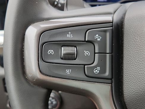 Used 2023 Chevrolet Silverado 1500 High Country w/ High Country Premium Package AWD/4WD image 16