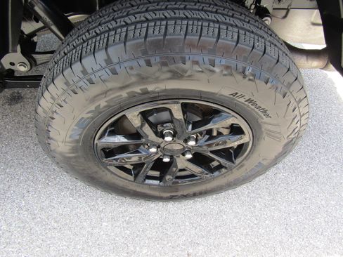 Used 2022 Jeep Gladiator Sport AWD/4WD image 10