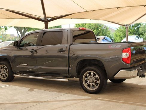Used 2016 Toyota Tundra SR5 image 8