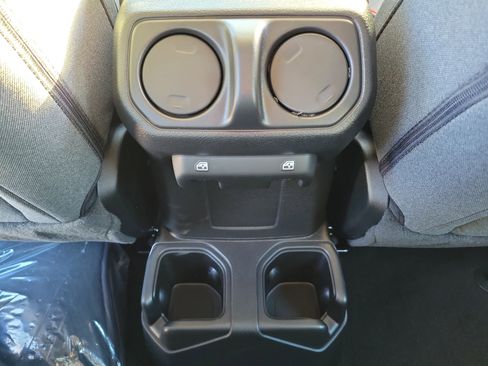 New 2026 Jeep Gladiator Sport image 10