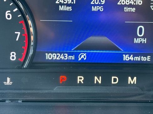 Used 2020 Ford Explorer XLT w/ Comfort Package image 16