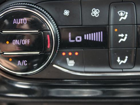 Used 2020 Buick Encore GX Select w/ Sport Touring Package FWD image 42