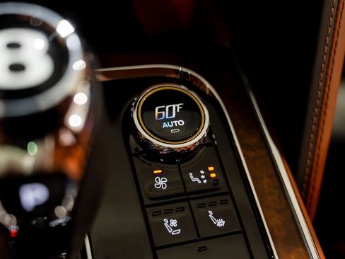 Used 2023 Bentley Flying Spur W12 AWD/4WD image 97
