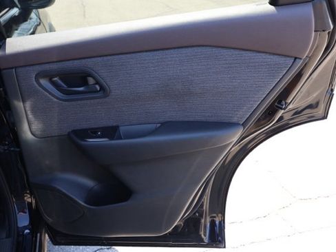 Certified 2023 Nissan Rogue S image 19