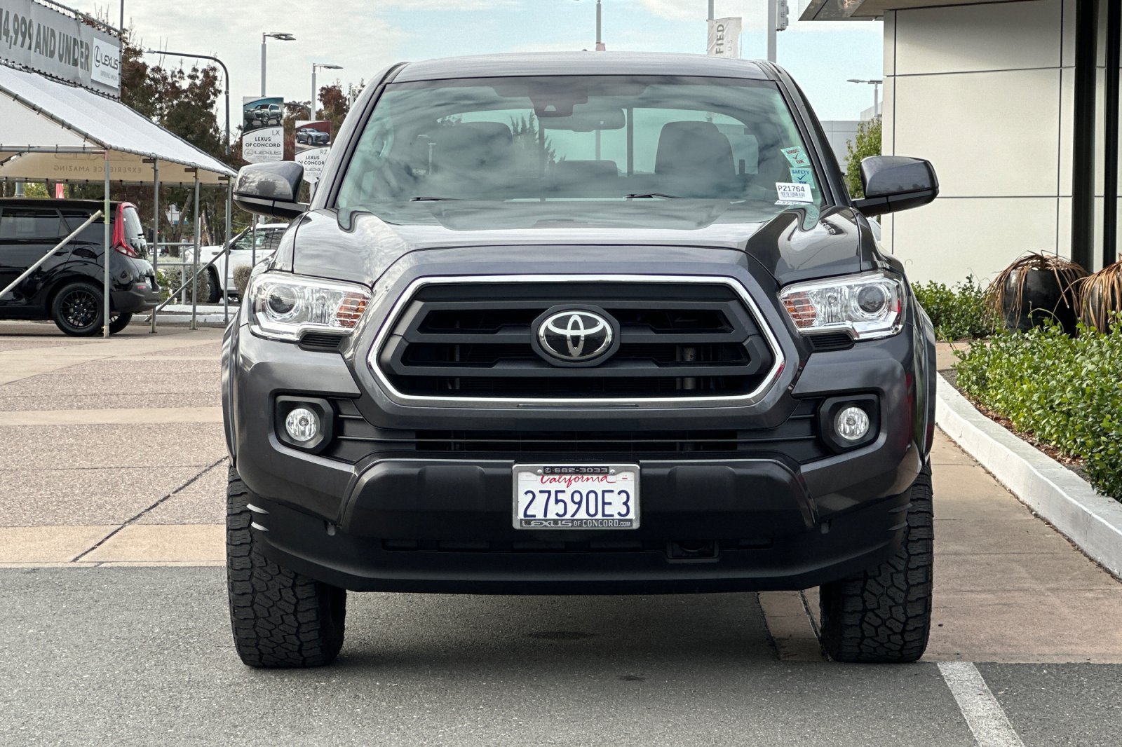 Used 2021 Toyota Tacoma SR5 AWD/4WD image 6