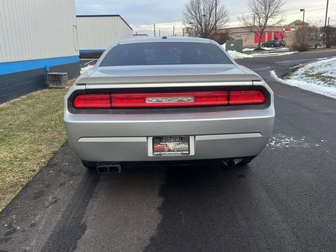 Used 2012 Dodge Challenger R/T image 6
